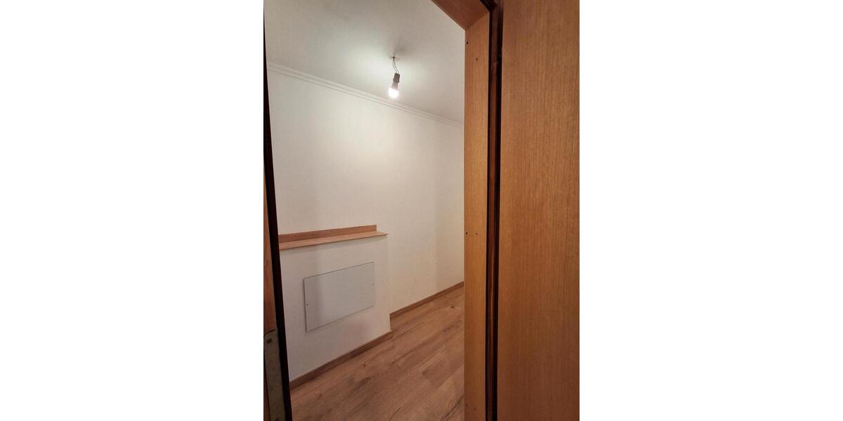 Etagenwohnung Neustadt an der Waldnaab - 5 Zimmer, 110 m&sup2;, 1.200&euro; | Angebot:26253658