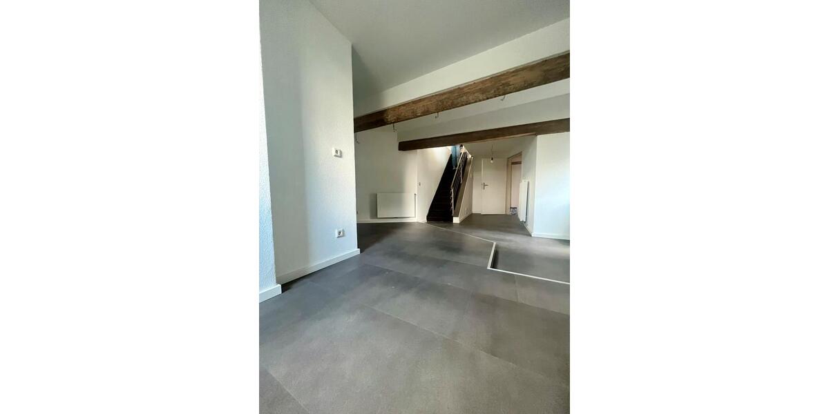 Maisonettenwohnung Neuss Holzheim - 2.5 Zimmer, 100 m&sup2;, 1.000&euro; | Angebot:25057464