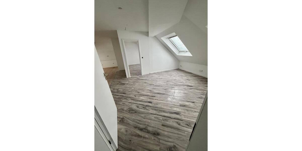 Dachgeschoßwohnung Wuppertal Unterbarmen - 5 Zimmer, 85 m&sup2;, 800&euro; | Angebot:25143081
