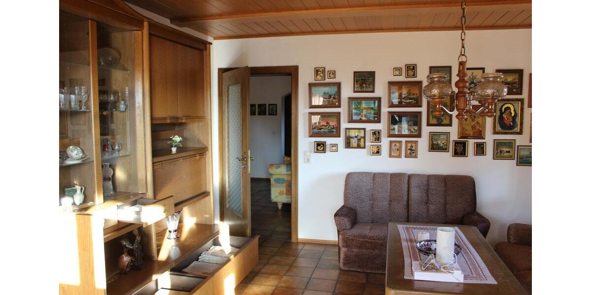 Etagenwohnung Deggendorf - 4 Zimmer, 124 m&sup2;, 960&euro; | Angebot:26544493