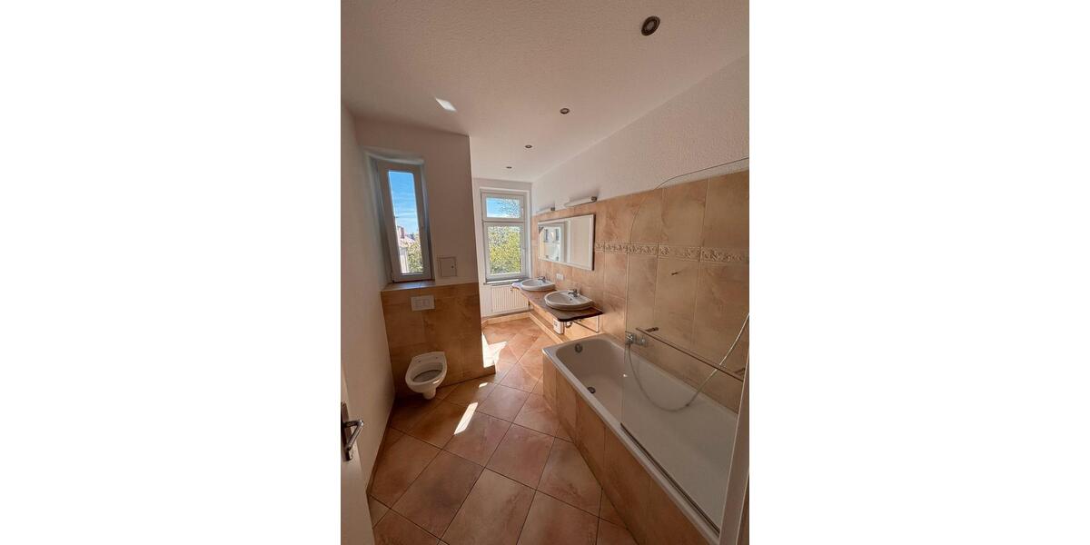 Dachgeschoßwohnung Wurzen - 4 Zimmer, 92 m&sup2;, 690&euro; | Angebot:26424135