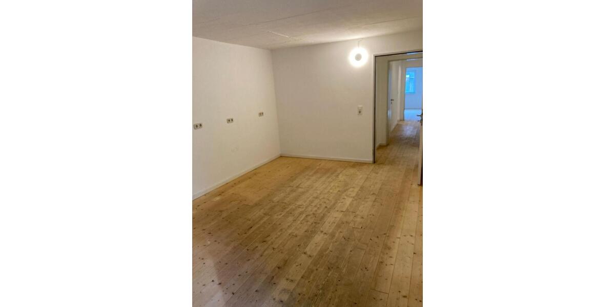 Etagenwohnung Kempten (Allgäu) - 2 Zimmer, 25 m&sup2;, 420&euro; | Angebot:26683665