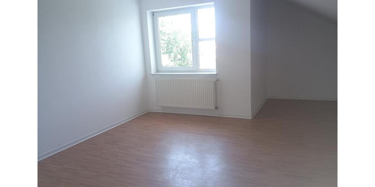 Dachgeschoßwohnung Salzkotten - 1 Zimmer, 64 m&sup2;, 627&euro; | Angebot:24732159