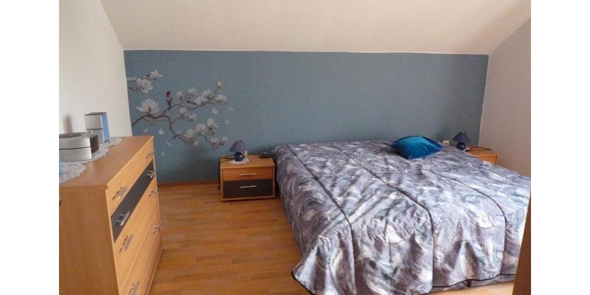 Dachgeschoßwohnung Weiden in der Oberpfalz - 3 Zimmer, 52 m&sup2;, 640&euro; | Angebot:26700369