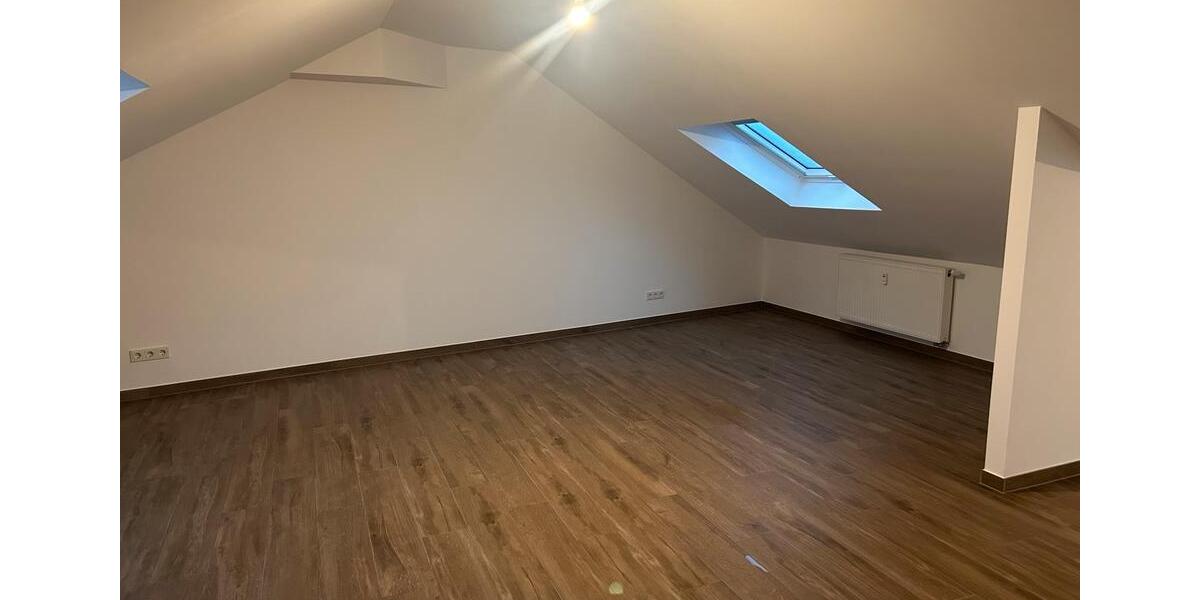 Dachgeschoßwohnung Pirmasens - 2 Zimmer, 70 m&sup2;, 500&euro; | Angebot:24365419