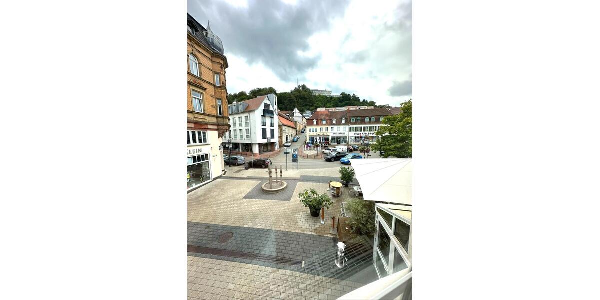 Etagenwohnung Homburg - 4 Zimmer, 130 m&sup2;, 1.250&euro; | Angebot:26367521