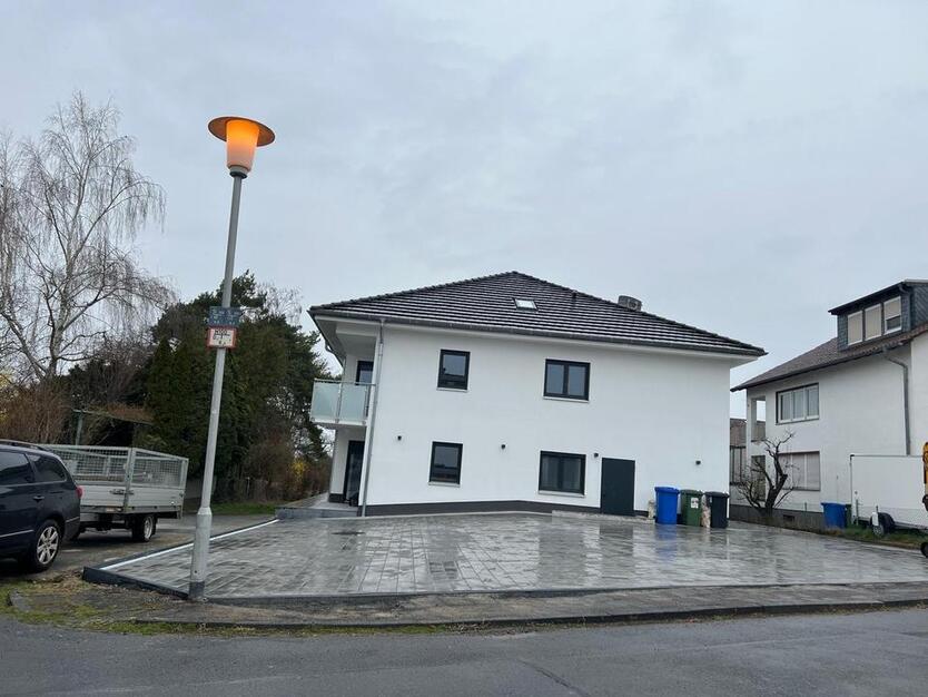 Vermietung 2 Zimmer Wohnung in Klein Zimmern KM 980€