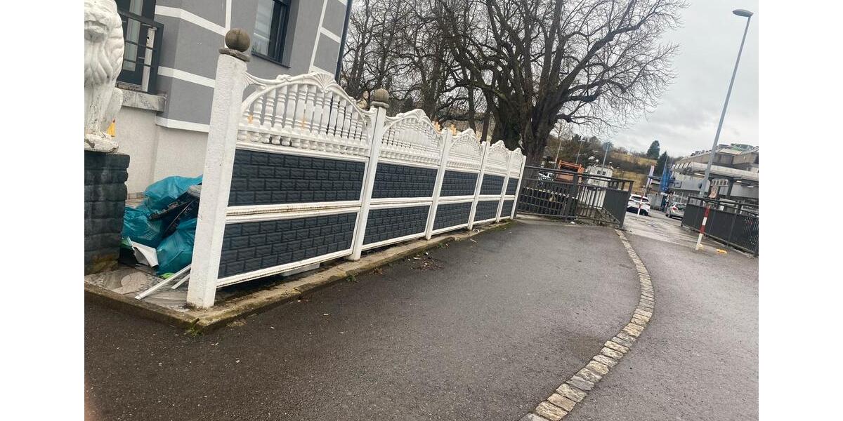 Einfamilienhaus Nürtingen - 6 Zimmer, 250 m&sup2;, 2.500&euro; | Angebot:25047803