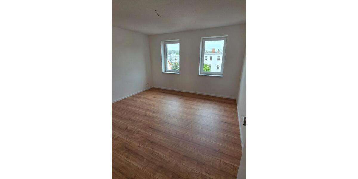 Etagenwohnung Eisenach - 4 Zimmer, 99 m&sup2;, 910&euro; | Angebot:26484597
