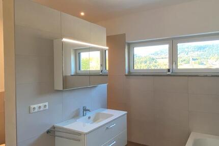 Haus Deggendorf - 5 Zimmer, 170 m&sup2;, 1.830&euro; | Angebot:24875077