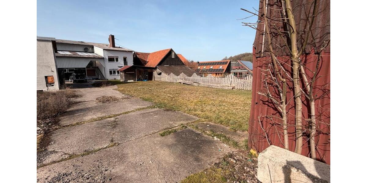 Einfamilienhaus Feldatal - 8 Zimmer, 280 m&sup2;, 1.390&euro; | Angebot:26604948
