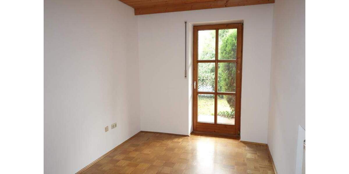 Doppelhaushälfte Laberweinting - 4 Zimmer, 163 m&sup2;, 1.000&euro; | Angebot:25731125