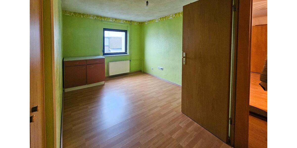 Etagenwohnung Frankenthal (Pfalz) - 4 Zimmer, 150 m&sup2;, 1.550&euro; | Angebot:25887792