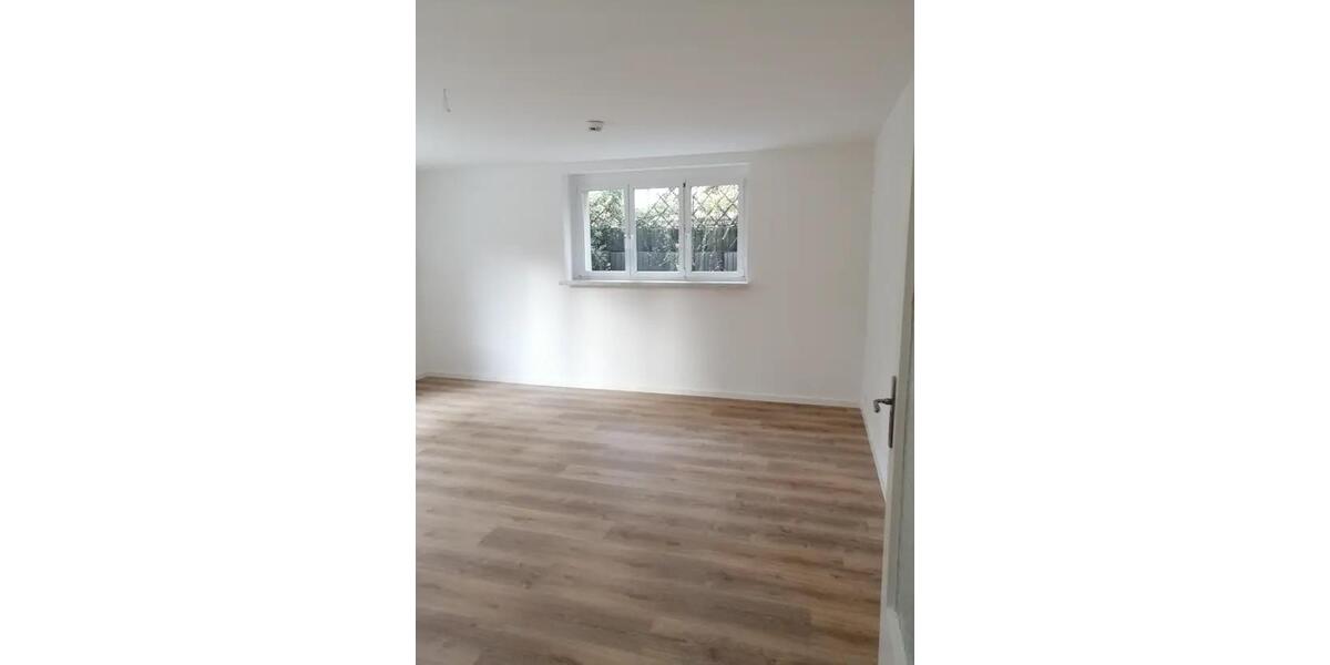 Etagenwohnung Strausberg - 1 Zimmer, 64 m&sup2;, 599&euro; | Angebot:25225122