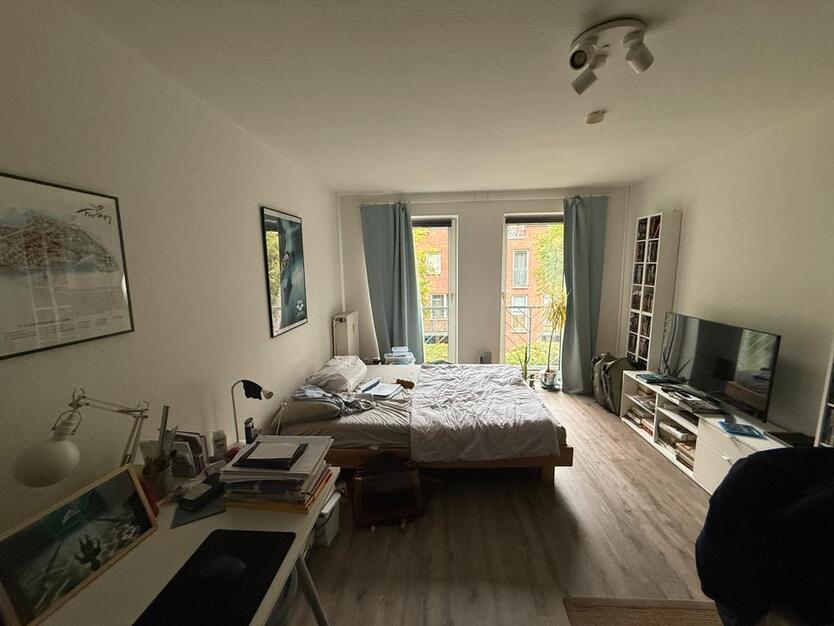 EinZimmerwohnung mit Balkon in der Nähe der Uni