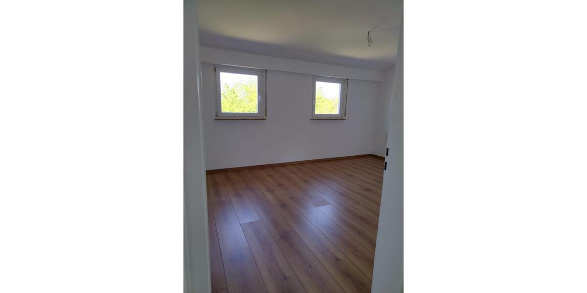 Etagenwohnung Uhingen - 4 Zimmer, 80 m&sup2;, 1.000&euro; | Angebot:26462087