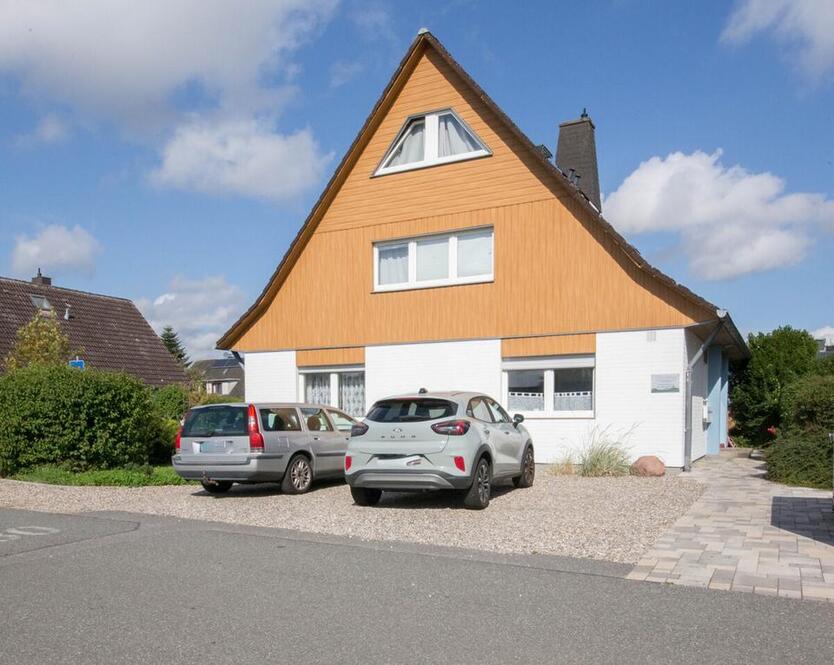 reserviert - Renovierte Dachgeschosswohnung zimmer