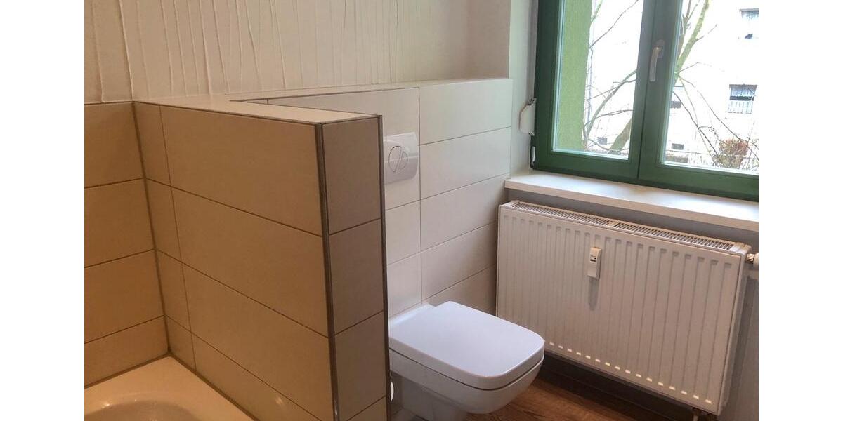 Etagenwohnung Oschersleben (Bode) - 4 Zimmer, 98 m&sup2;, 950&euro; | Angebot:23089804