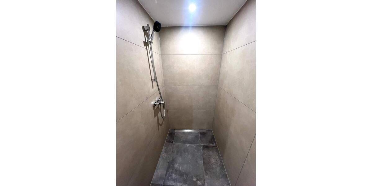 Mehrfamilienhaus, Wohnhaus Nußbaum - 7 Zimmer, 170 m&sup2;, 1.750&euro; | Angebot:25683782