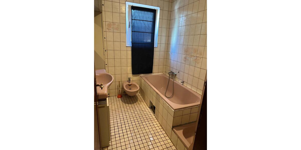 Wohnen auf Zeit Springe - 9 Zimmer, 250 m&sup2;, 15&euro; | Angebot:21582444