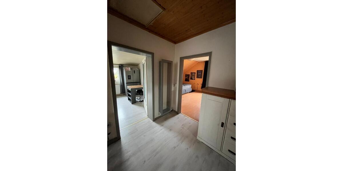 Etagenwohnung Niederaula - 4 Zimmer, 90 m&sup2;, 650&euro; | Angebot:25944222