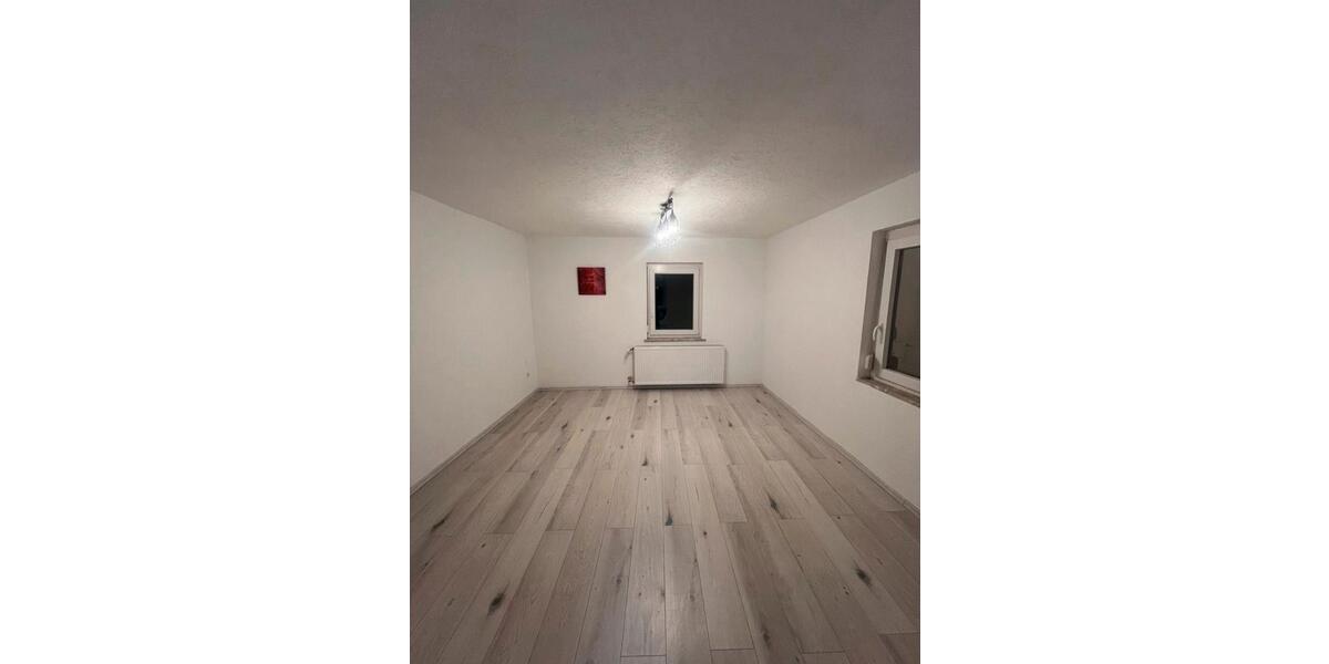 Etagenwohnung Bad Buchau - 5 Zimmer, 125 m&sup2;, 850&euro; | Angebot:25418131
