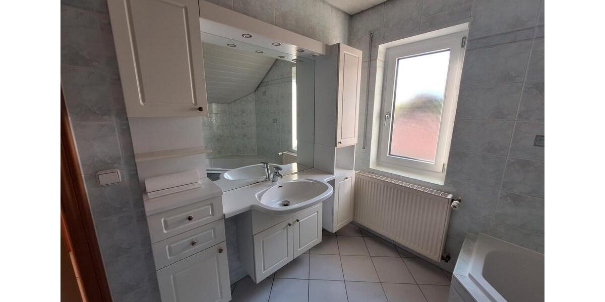 Dachgeschoßwohnung Sinsheim - 2 Zimmer, 75 m&sup2;, 800&euro; | Angebot:24626986