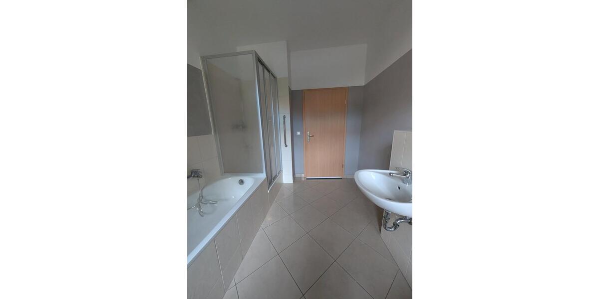 Hochparterre Delitzsch - 4 Zimmer, 143 m&sup2;, 1.299&euro; | Angebot:26630148