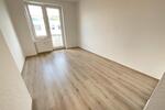 Frisch renoviert in Ihre eigene 2 Zimmerwohnung zimmer
