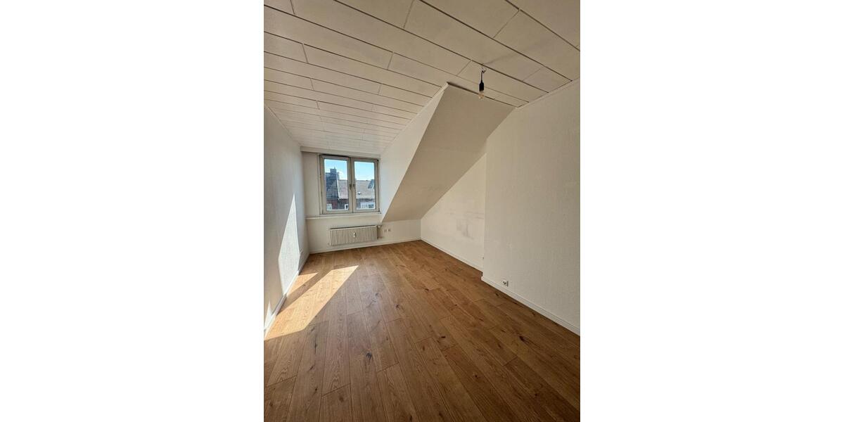 Dachgeschoßwohnung Aachen Aachen-Mitte - 1 Zimmer, 20 m&sup2;, 430&euro; | Angebot:25920216