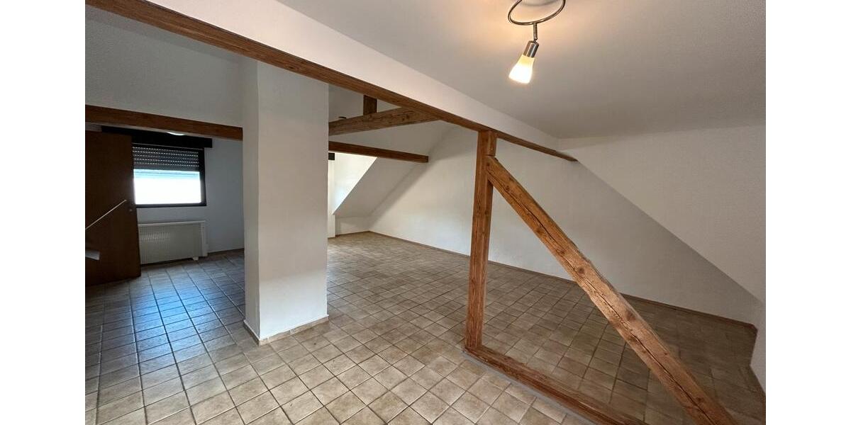 Dachgeschoßwohnung Mertesdorf - 1 Zimmer, 50 m&sup2;, 500&euro; | Angebot:26660716