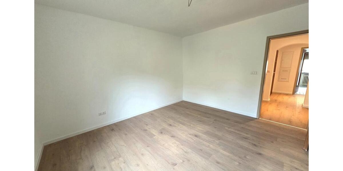 Etagenwohnung Coburg - 4 Zimmer, 75 m&sup2;, 800&euro; | Angebot:26634328