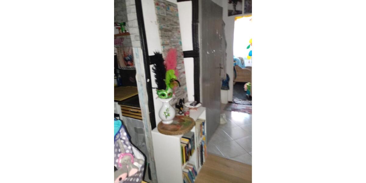 Etagenwohnung Mülsen - 4 Zimmer, 69 m&sup2;, 350&euro; | Angebot:25801501