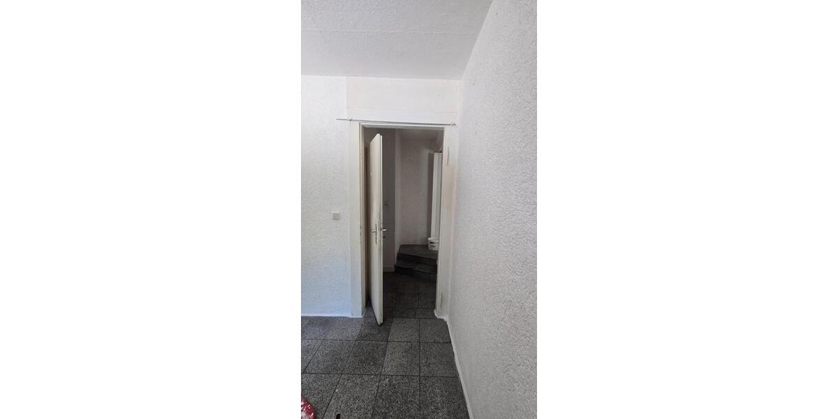 Etagenwohnung Duisburg Duisburg-Mitte - 2 Zimmer, 90 m&sup2;, 600&euro; | Angebot:26351664