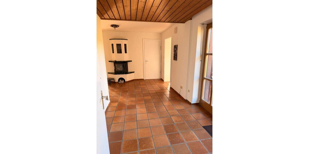 Großes Einfamilienhaus in Schwarzenfeld mit Garten zu vermieten 8 zimmer