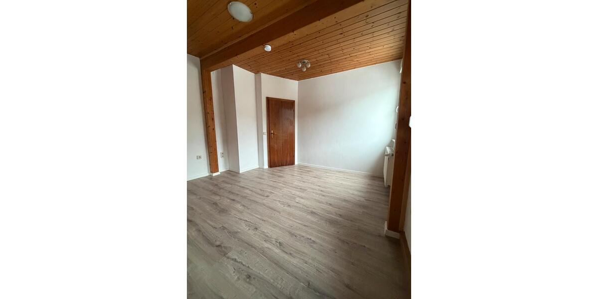 Etagenwohnung Neustadt bei Coburg - 3 Zimmer, 88 m&sup2;, 630&euro; | Angebot:24743225