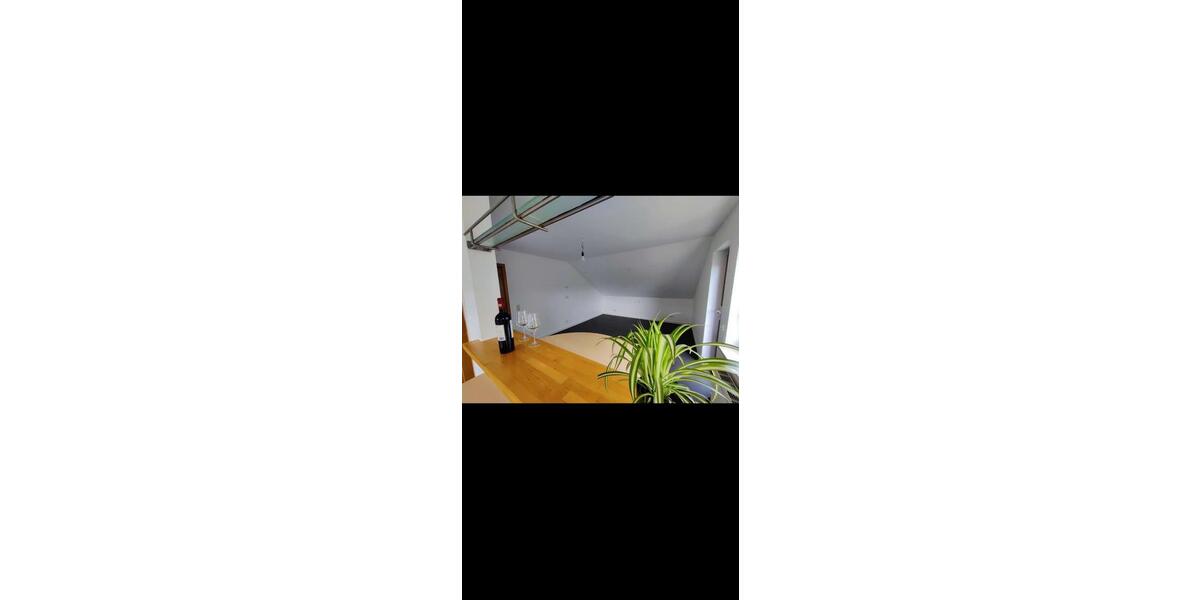 Dachgeschoßwohnung Wöllstein - 3.5 Zimmer, 75 m&sup2;, 940&euro; | Angebot:26231842