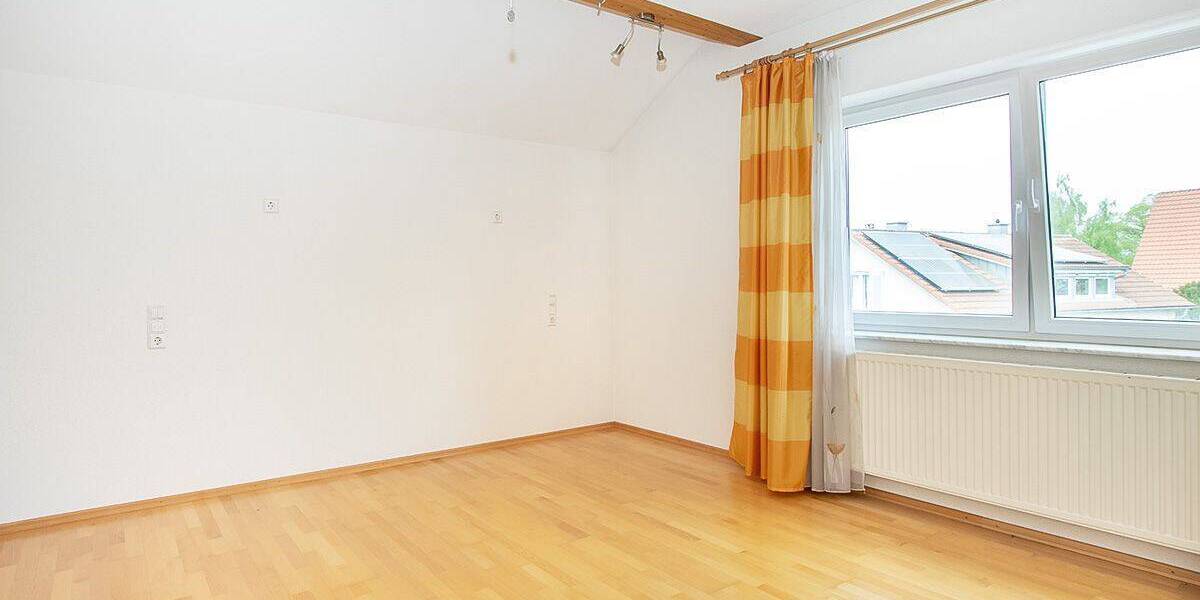 Etagenwohnung Mengen Ennetach - 3 Zimmer, 100 m&sup2;, 750&euro; | Angebot:26641818