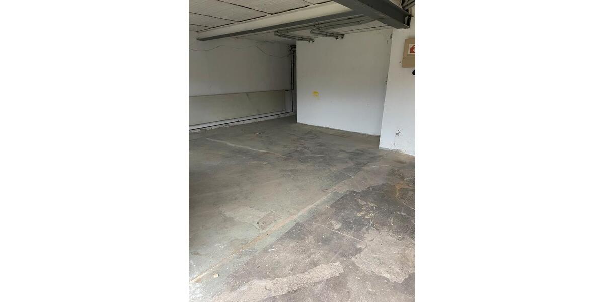 Lager zu vermieten ca (100) qm zimmer