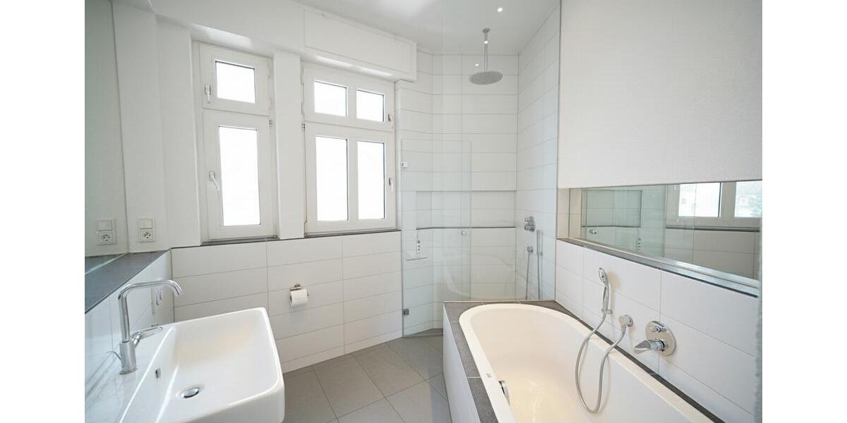 Etagenwohnung Friedberg (Hessen) - 4 Zimmer, 150 m&sup2;, 1.790&euro; | Angebot:26149511