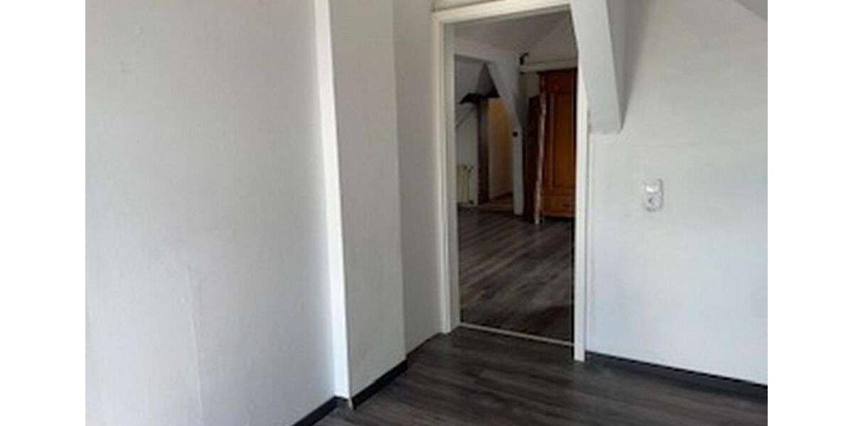 Dachgeschoßwohnung Ötzingen - 5 Zimmer, 120 m&sup2;, 800&euro; | Angebot:26547141