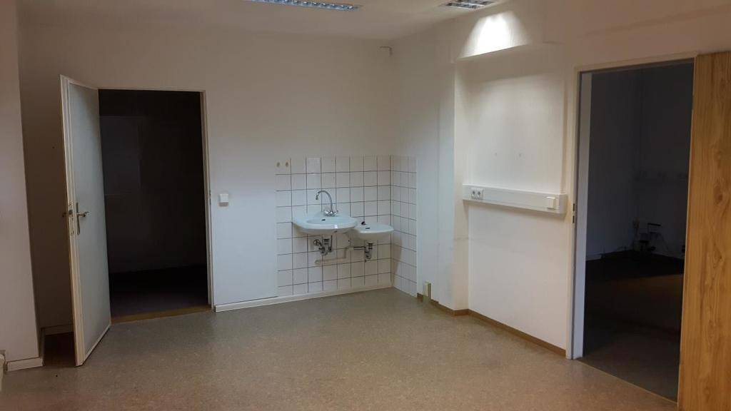 Gewerbeobjekt Chemnitz Helbersdorf - 6 Zimmer, 125 m&sup2;, 653&euro; | Angebot:26733232