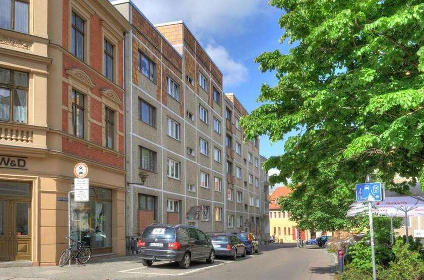 Wohnung zum Mieten in Halle 470 € 52.18 m²
