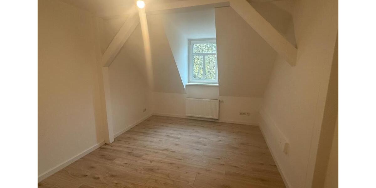 Dachgeschoßwohnung Halberstadt - 3 Zimmer, 78 m&sup2;, 390&euro; | Angebot:26144986