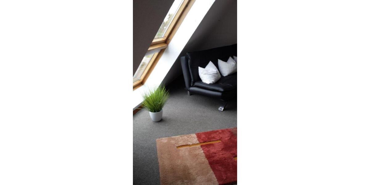 Dachgeschoßwohnung Hiddenhausen - 2 Zimmer, 22 m&sup2;, 350&euro; | Angebot:24689600