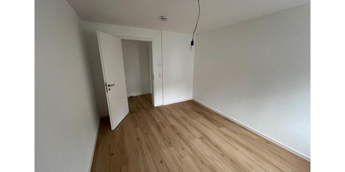 Etagenwohnung Bühl - 3 Zimmer, 80 m&sup2;, 1.200&euro; | Angebot:25340802
