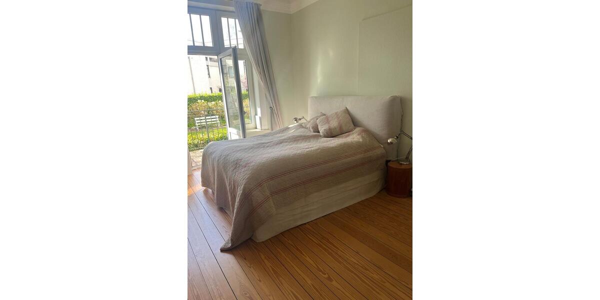 Hochparterre Hamburg Altona - 4 Zimmer, 150 m&sup2;, 2.600&euro; | Angebot:26441123