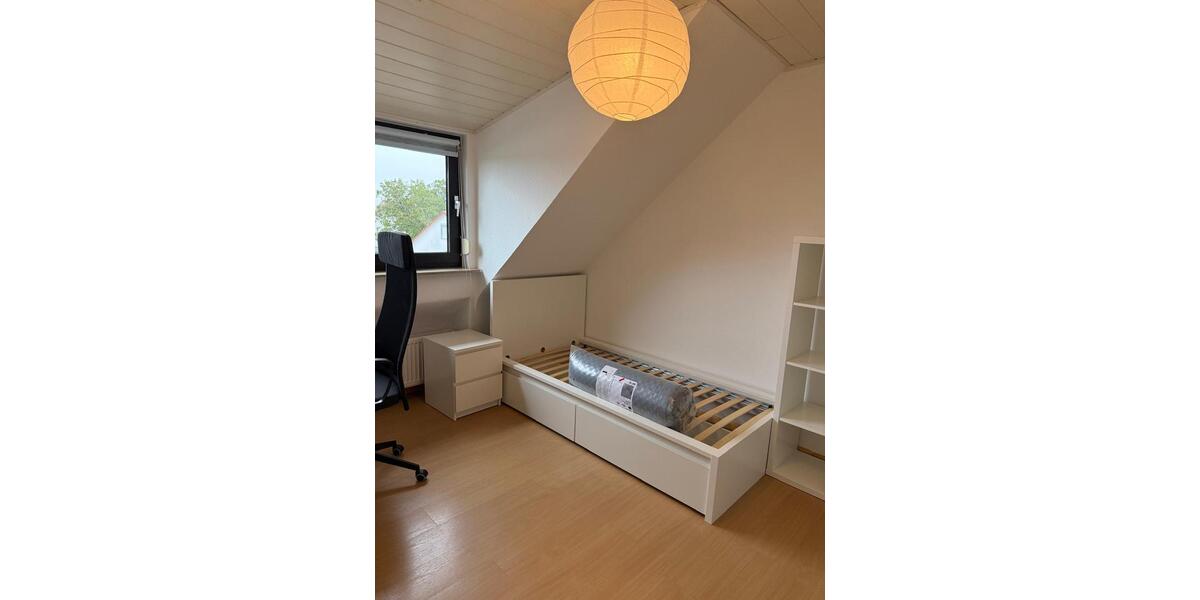 Wohnen auf Zeit Darmstadt Darmstadt-West - 4 Zimmer, 14 m&sup2;, 550&euro; | Angebot:26533415