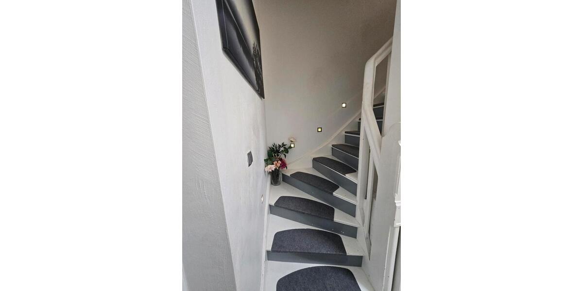 Etagenwohnung Andernach - 5 Zimmer, 120 m&sup2;, 1.200&euro; | Angebot:24661336