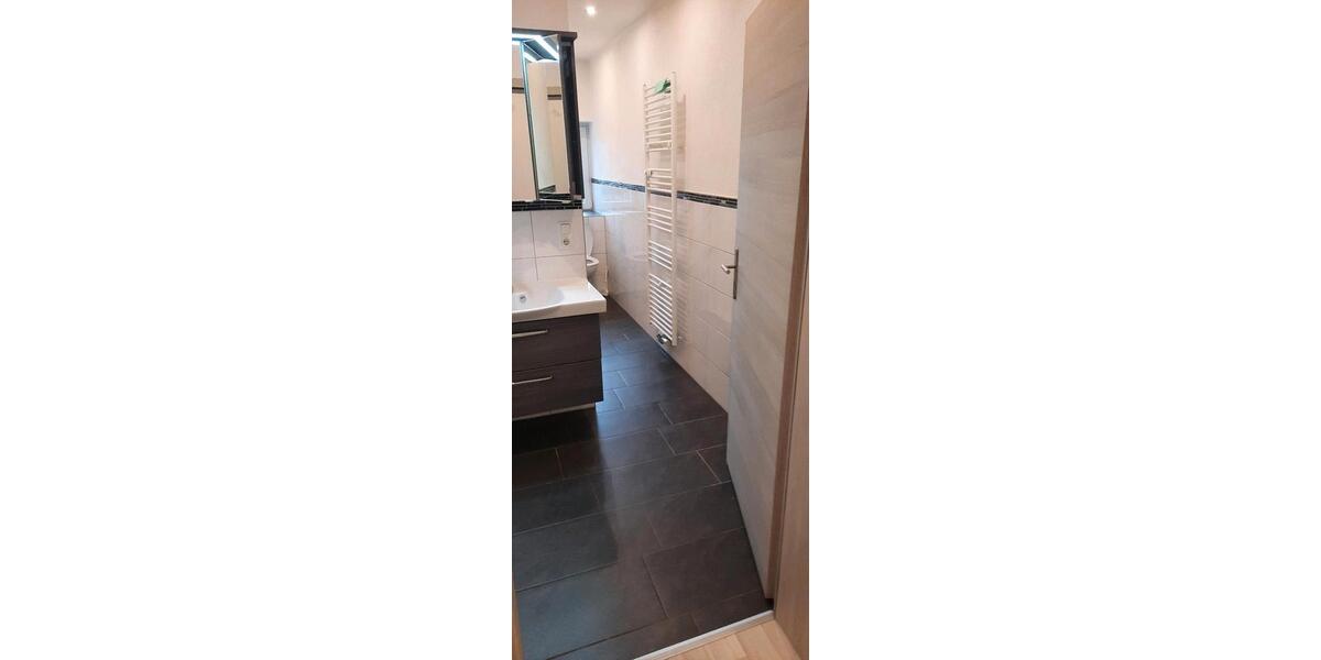 Etagenwohnung Plauen Altstadt - 5 Zimmer, 100 m&sup2;, 580&euro; | Angebot:26068141